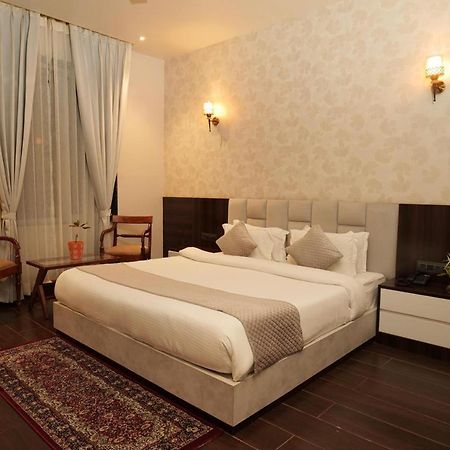 Hotel Northview Park By Lycoris !! Top Rated & Most Awarded Property In Tricity Zirakpur 外观 照片