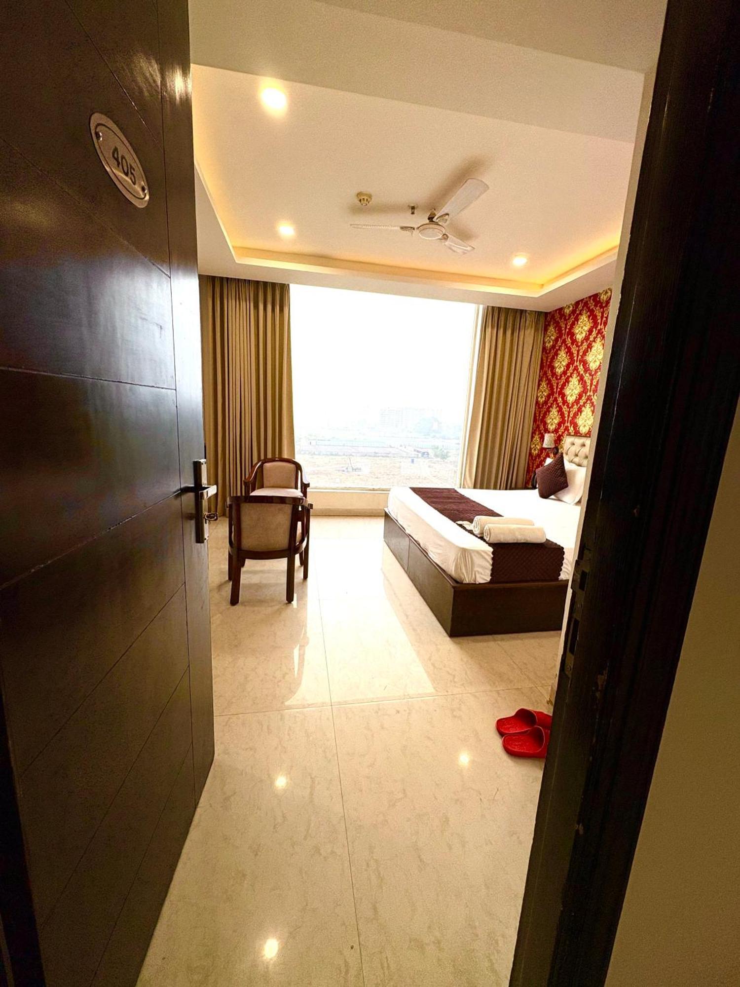 Hotel Northview Park By Lycoris !! Top Rated & Most Awarded Property In Tricity Zirakpur 外观 照片