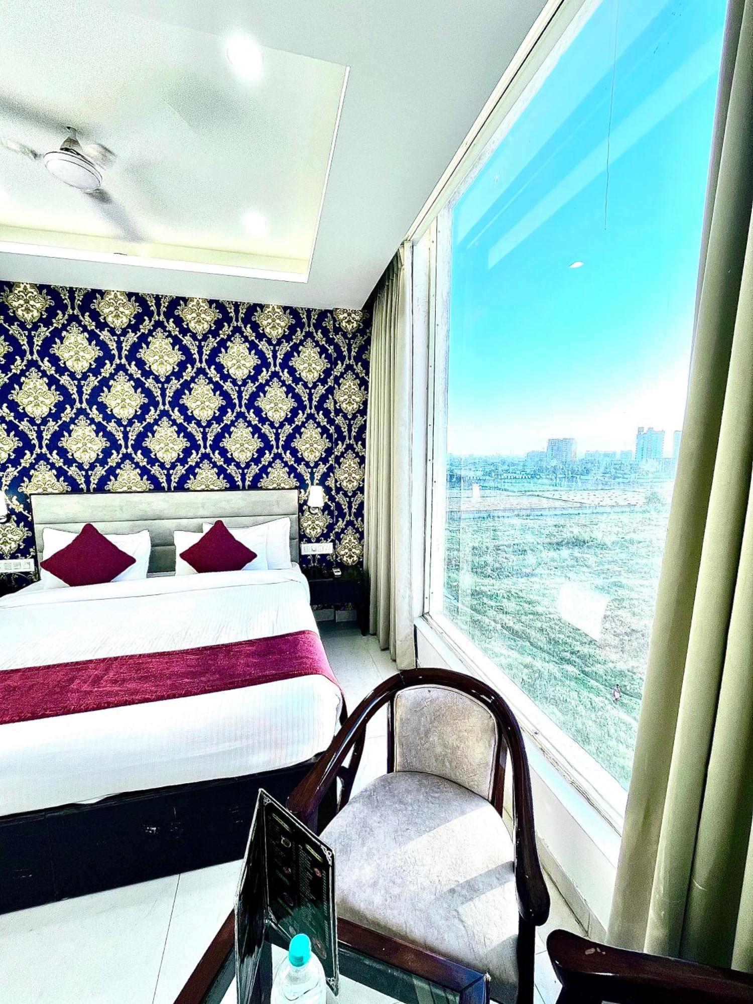 Hotel Northview Park By Lycoris !! Top Rated & Most Awarded Property In Tricity Zirakpur 外观 照片