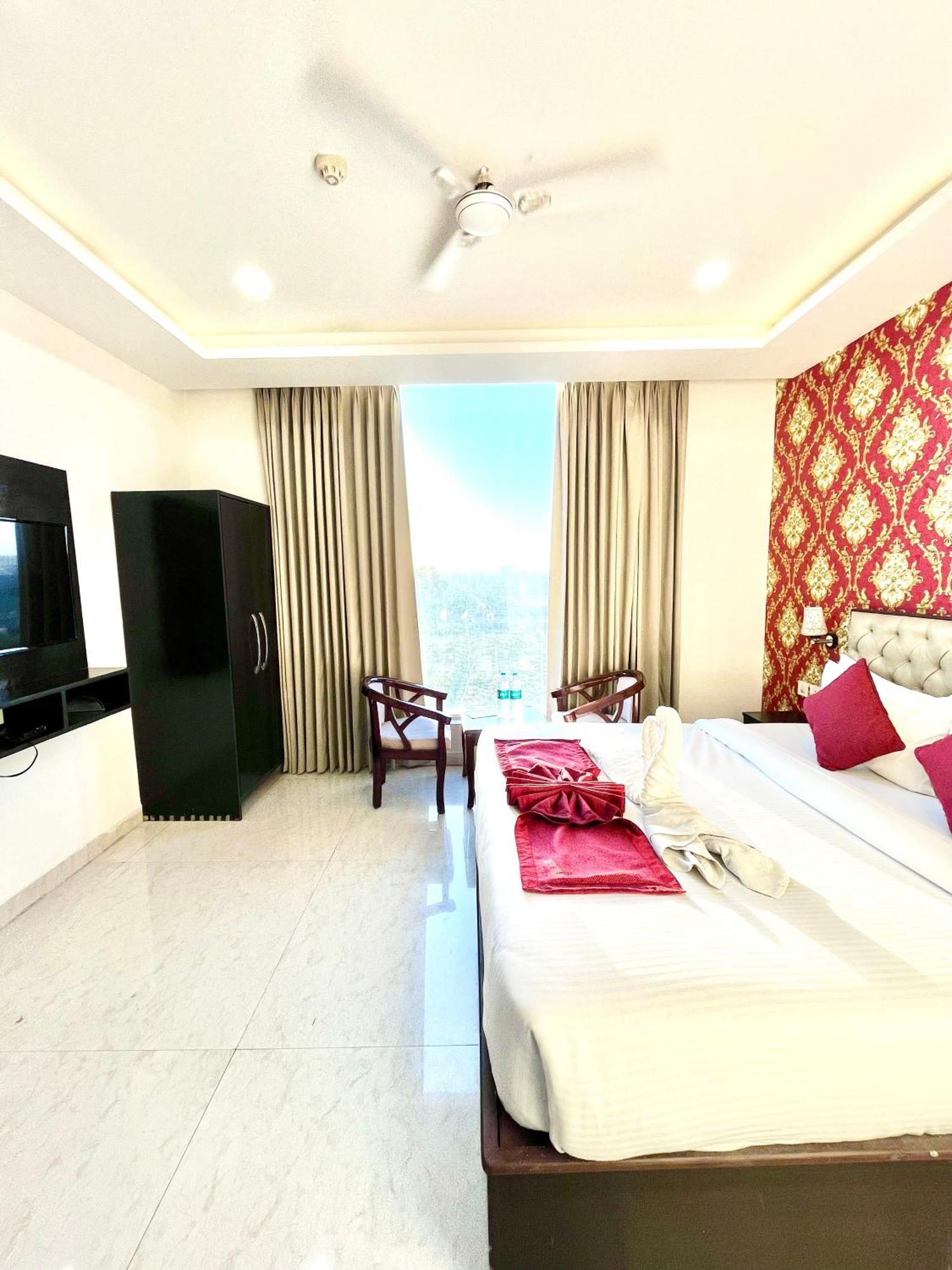 Hotel Northview Park By Lycoris !! Top Rated & Most Awarded Property In Tricity Zirakpur 外观 照片